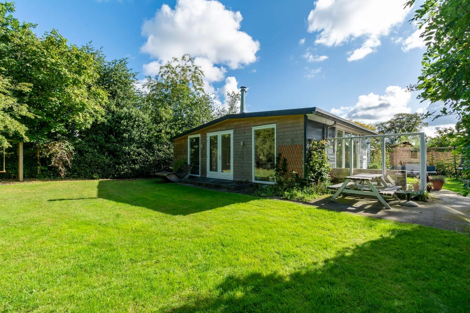 Eureka 109-Exterior in summer