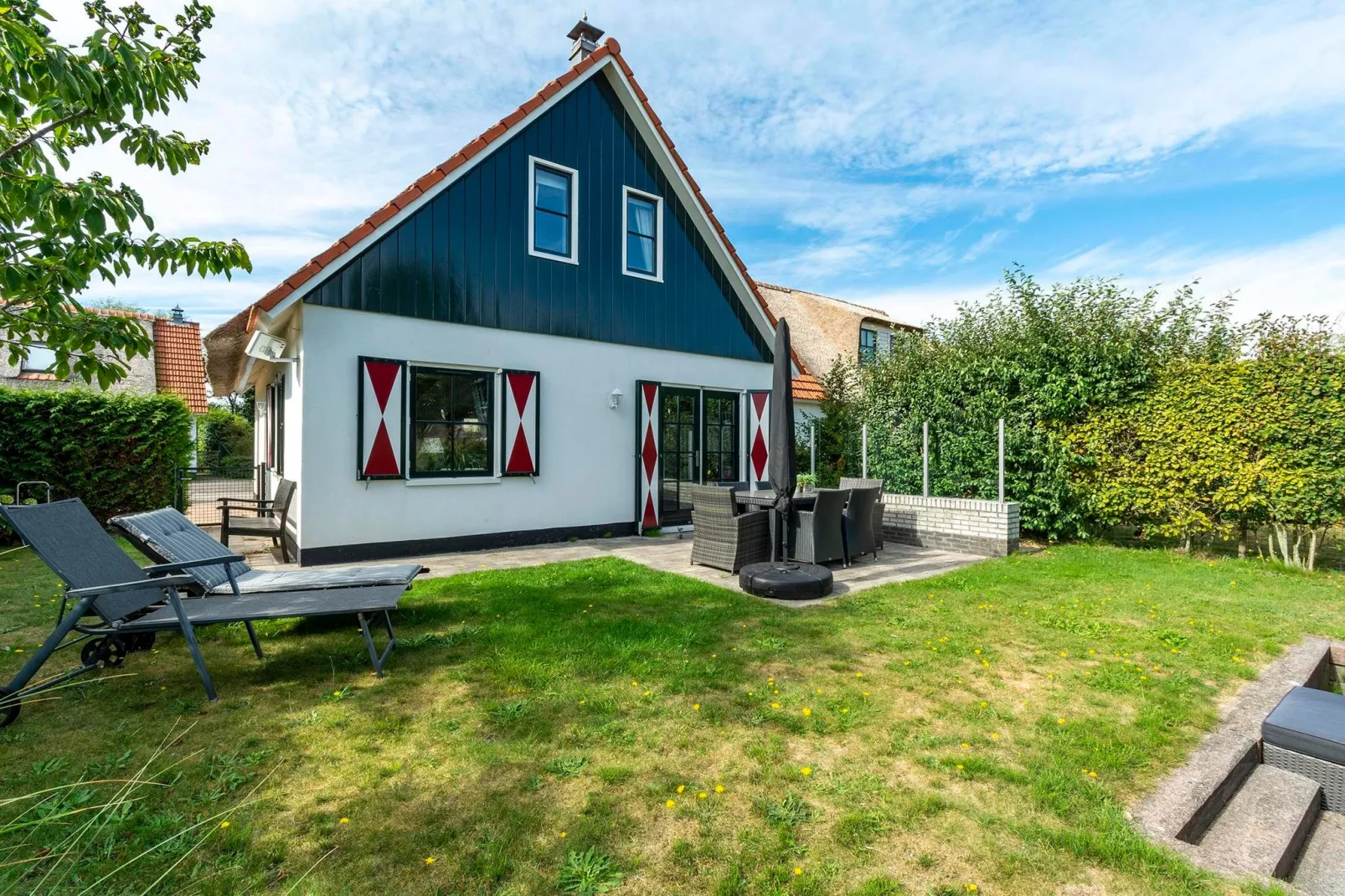 De Buitenplaats 37-Exterior in summer