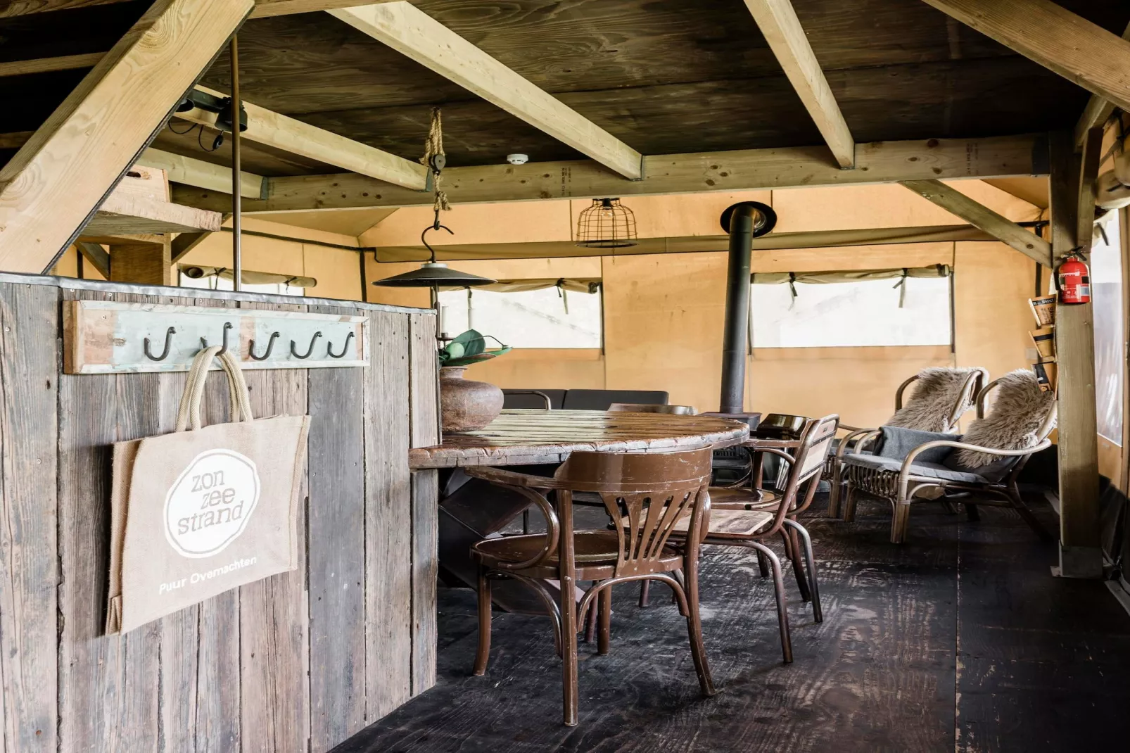 Wood Lodge Luxe - Duynpark-Dining room