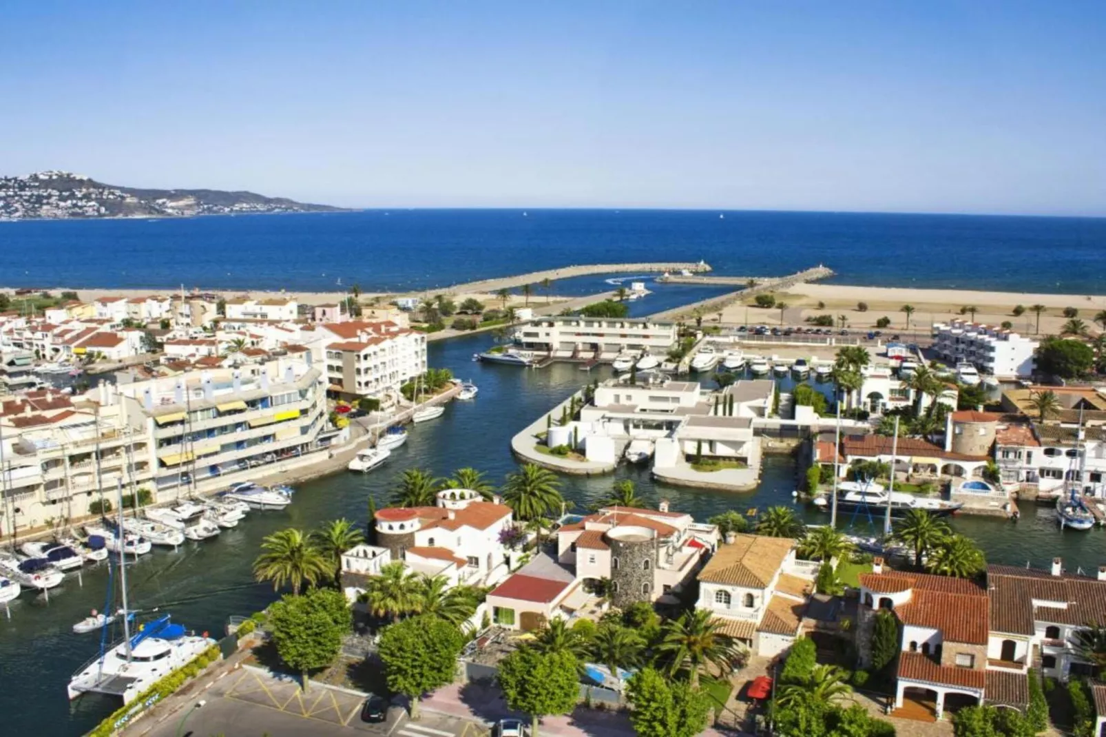 APARTAMENTOS COMTE D'EMPURIES C46-Areas within 20km in summer