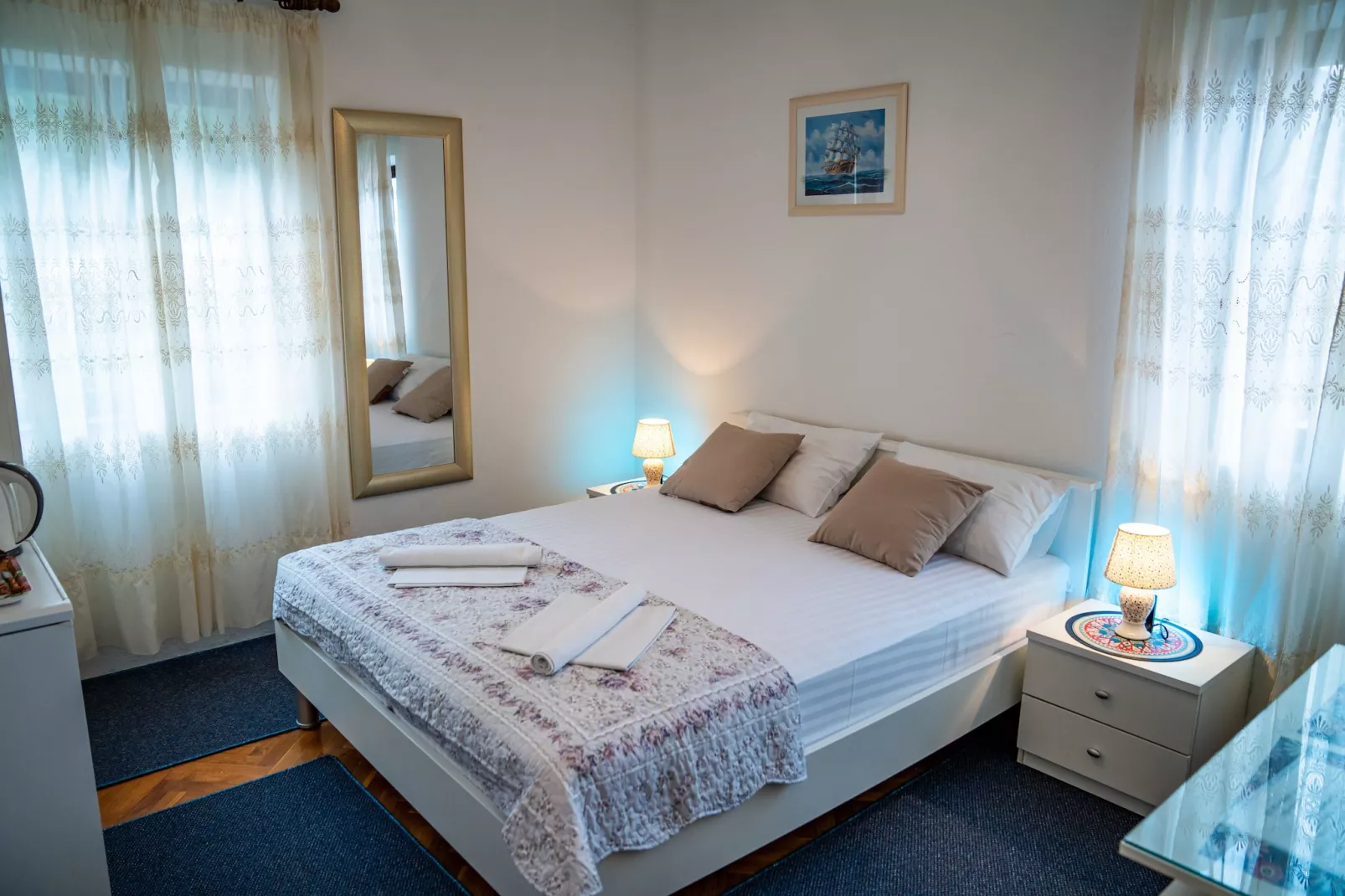 Guest House Cesic - Double Room No3-Schlafzimmer