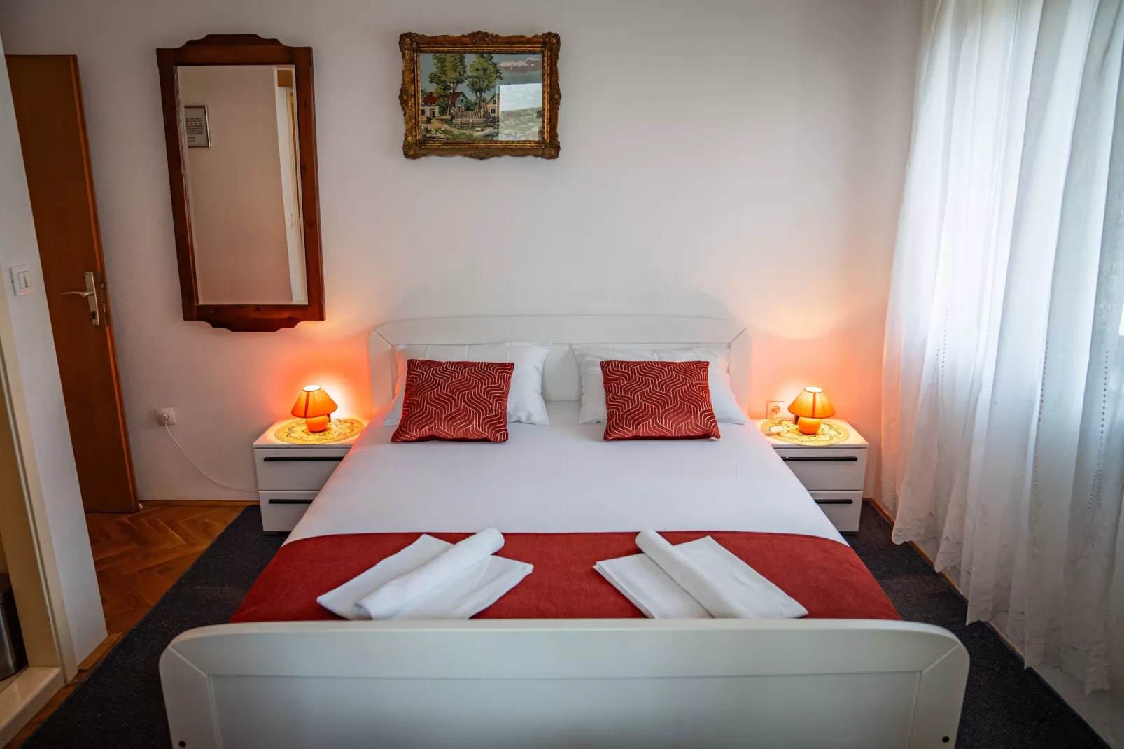 Guest House Cesic - Double Room No4-Schlafzimmer