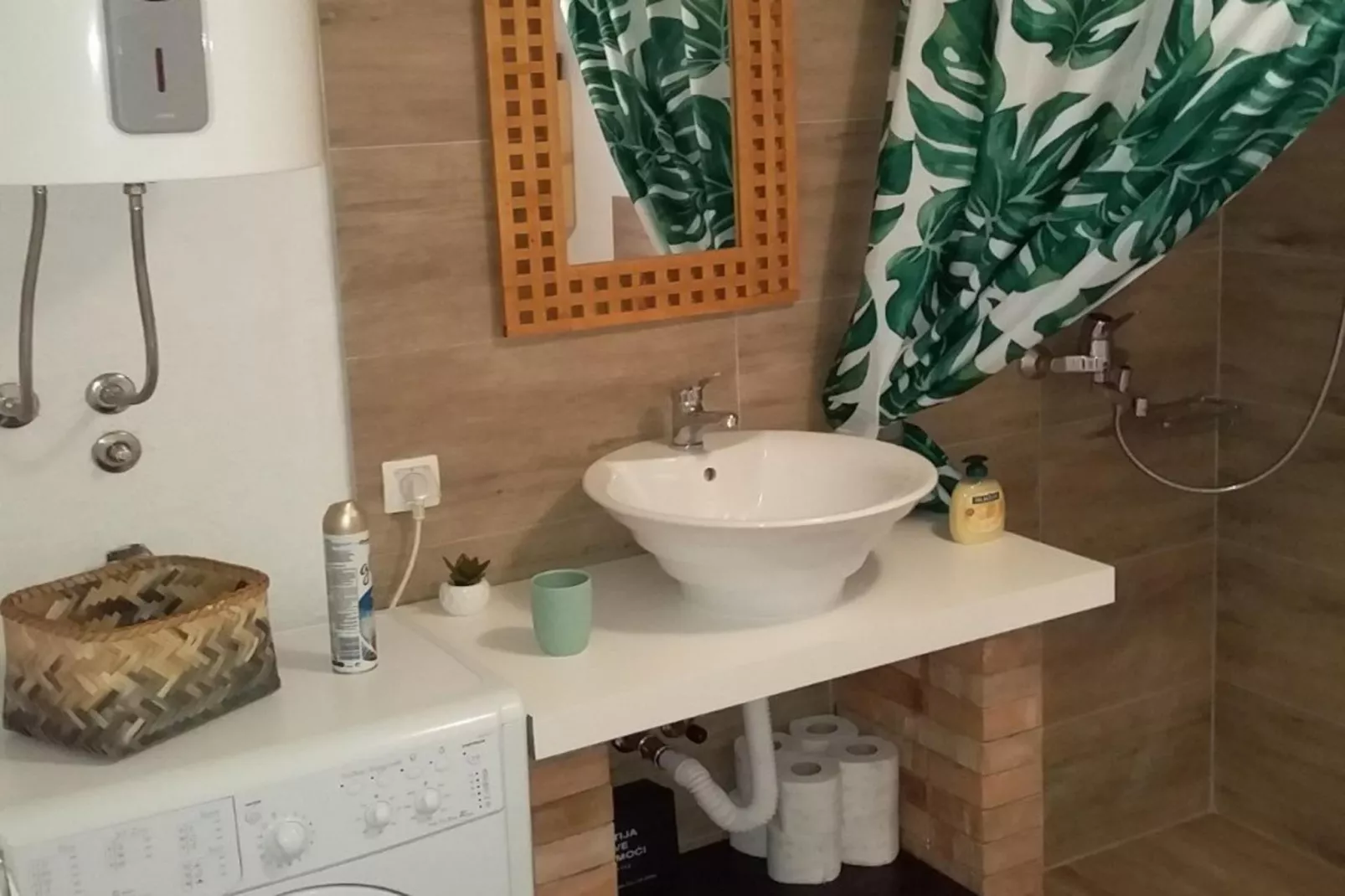 Apartment Mir - Studio Apartment with Garden View-Salle de bain