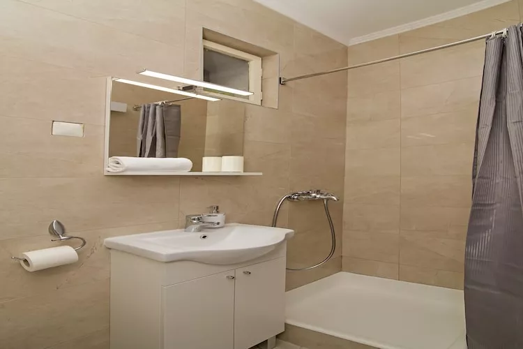 Apartments Isabora - Two-Bedroom Apartment with Terrace and Partial Sea View (Nea)-Salle de bain