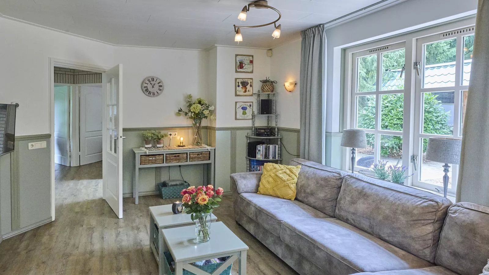 Langgoor-Living room