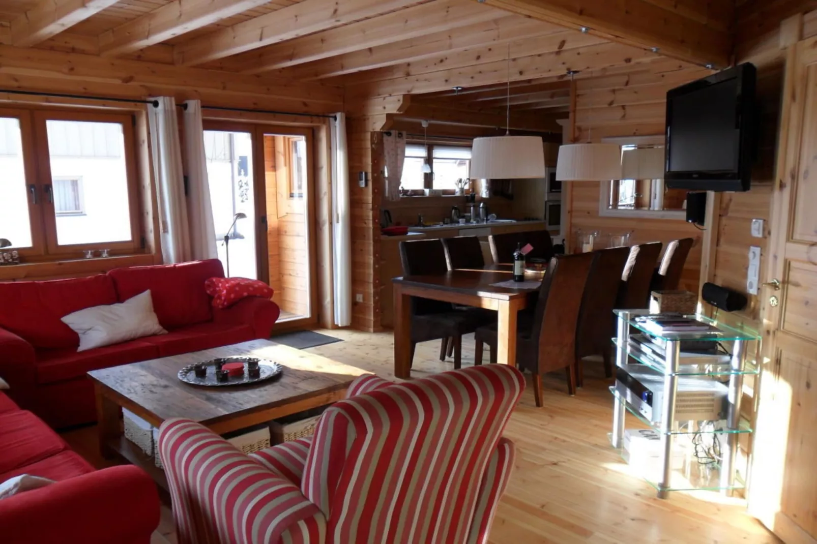 38660-Living room