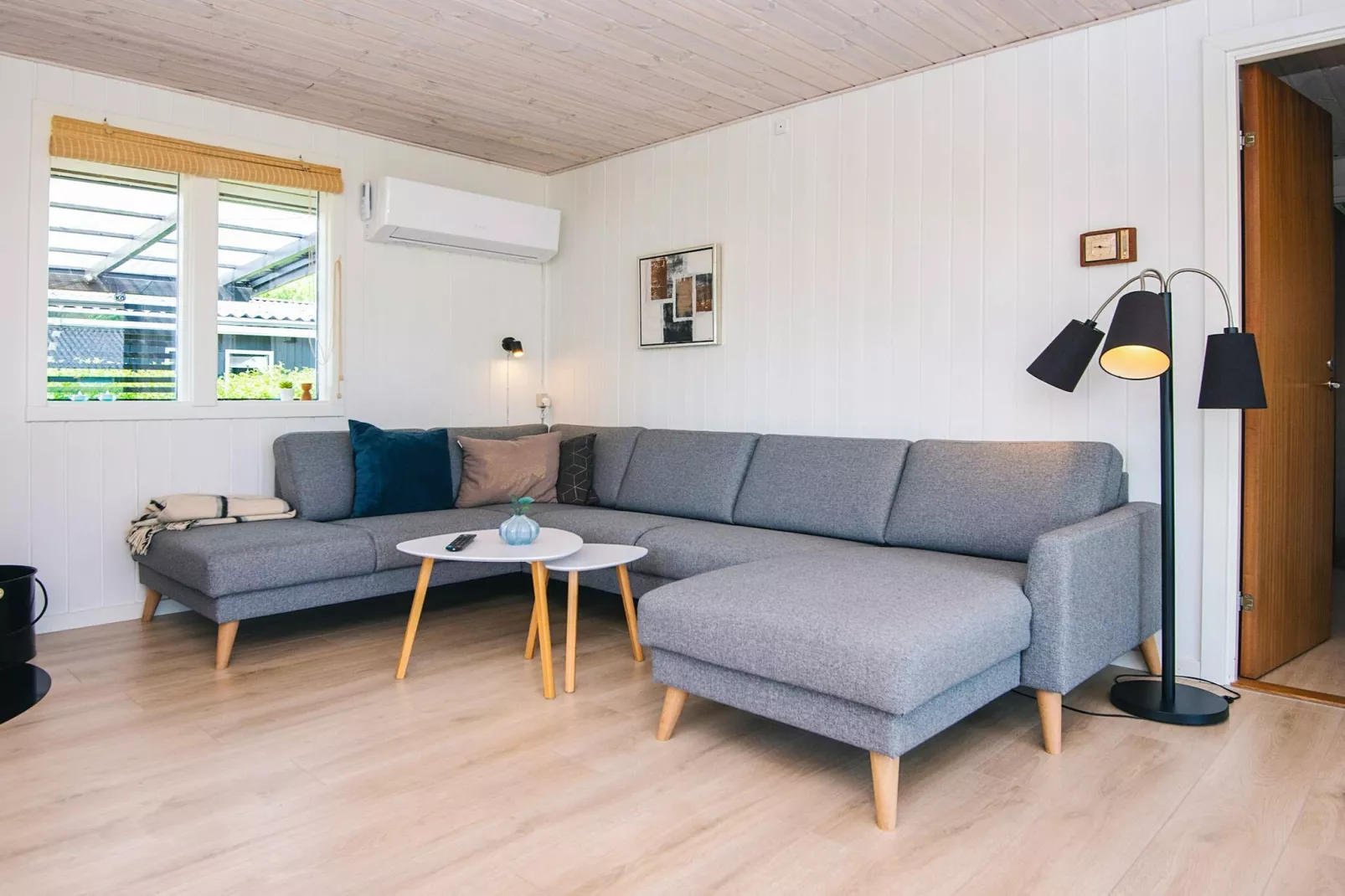 6 person holiday home in Juelsminde-Indoor