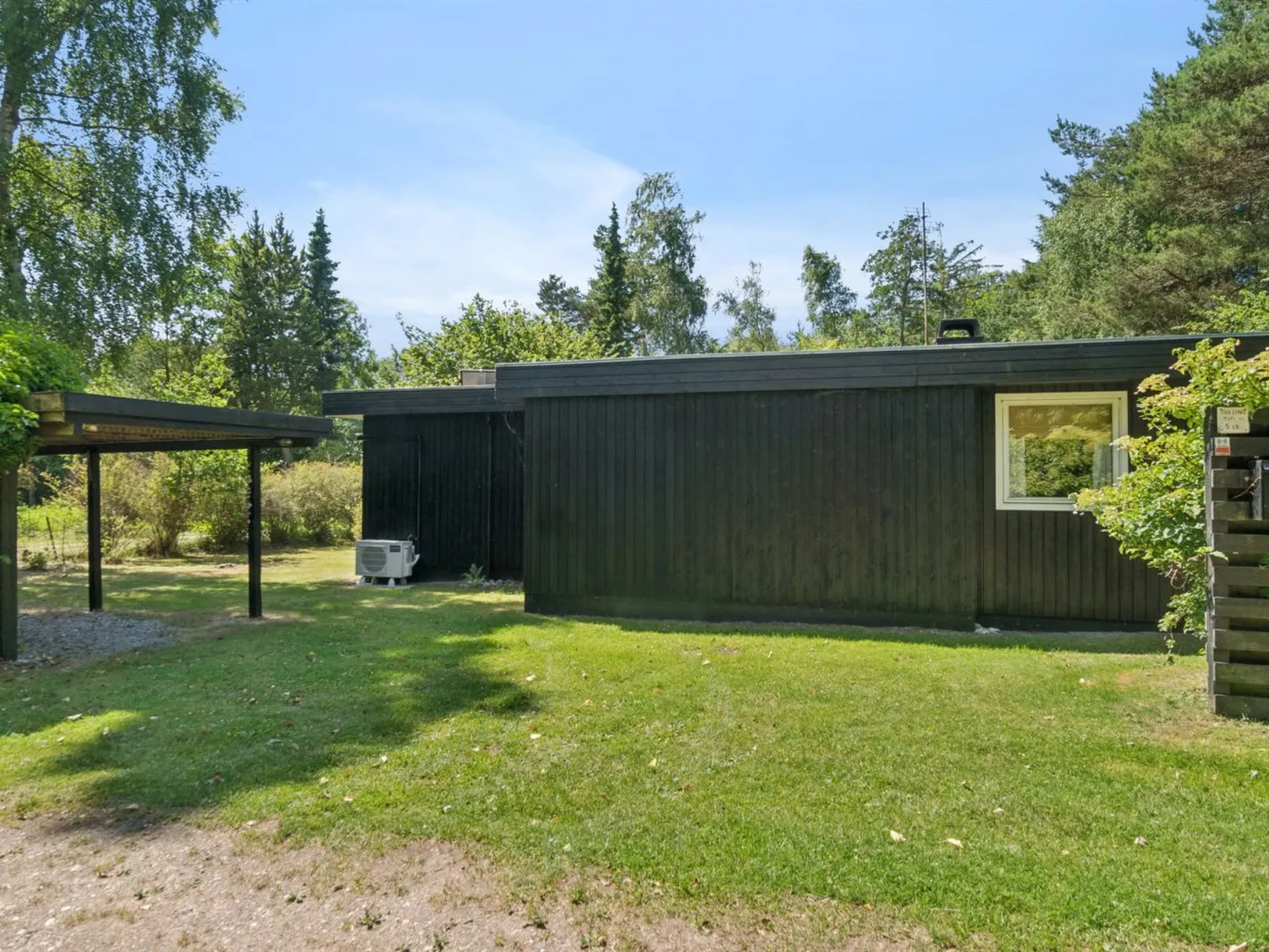 "Tatyana" - 1.6km from the sea-Outside