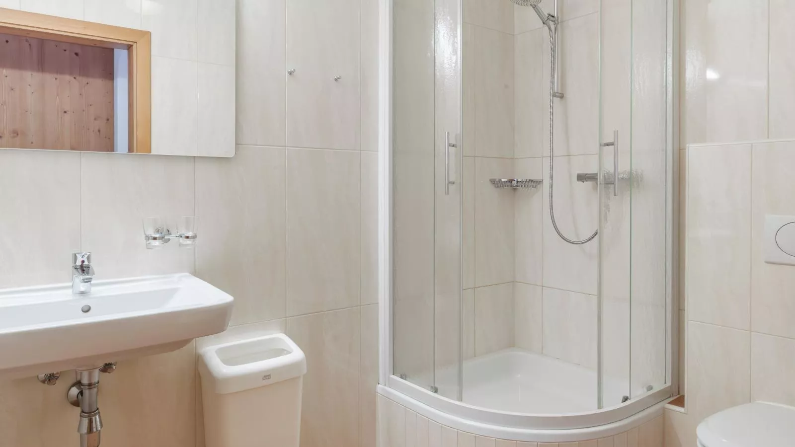 Next To The Skilift A 1 und A  2-Salle de bain