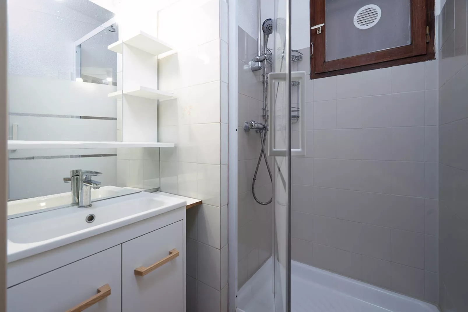 Aloa N°113 - 2P6-Badezimmer