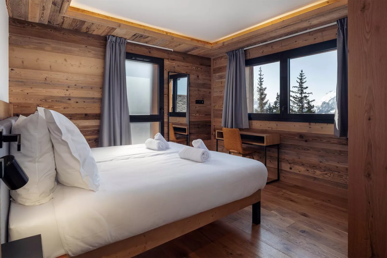 Apartment No 6 7-room duplex-Bedroom