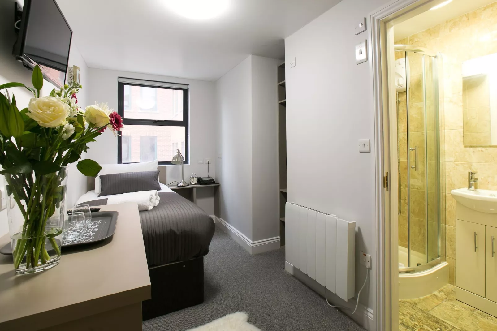 Alto Ilford  Sta Double-Bedroom