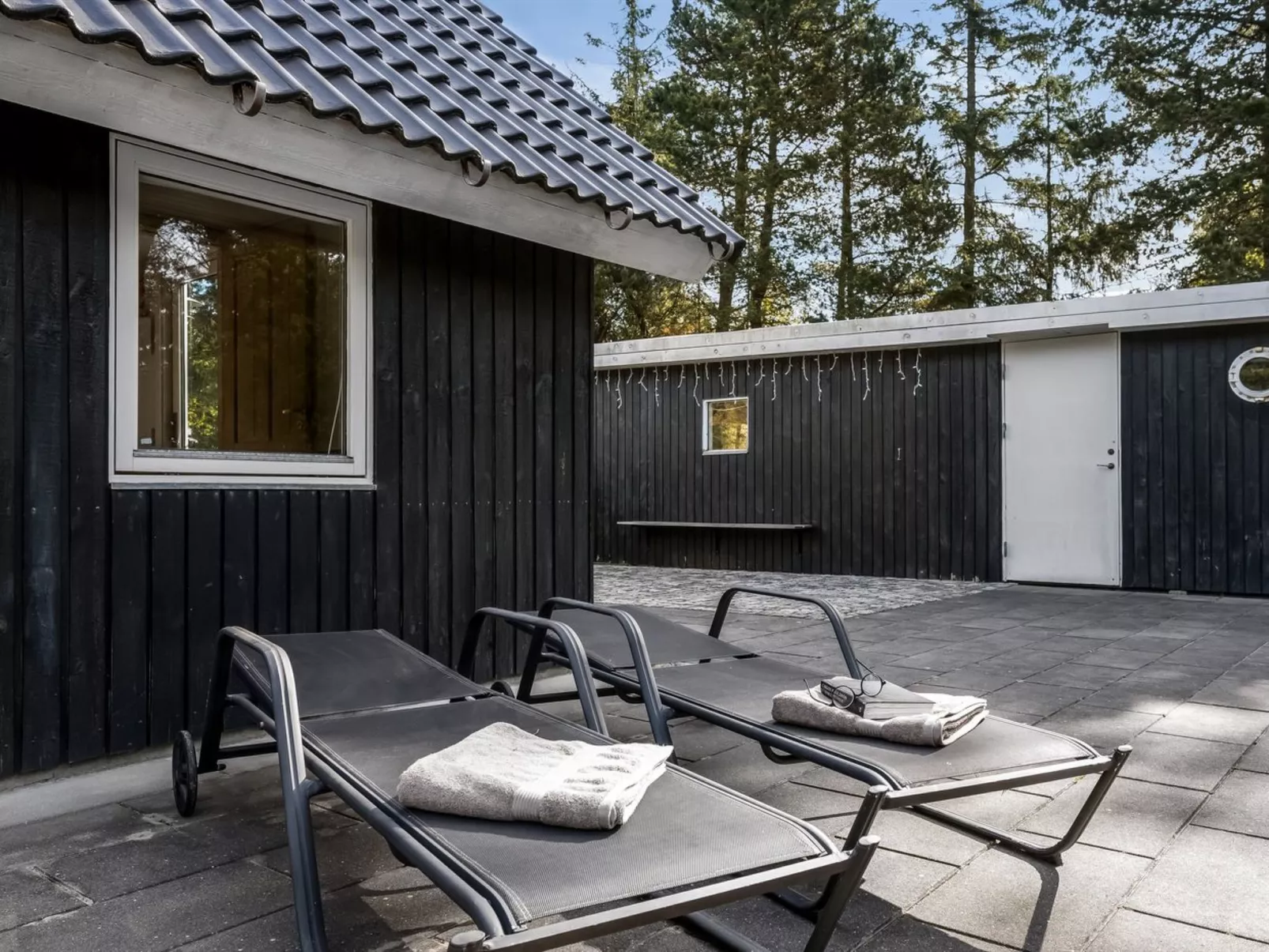 "Ottil" - 1.5km from the sea-Outside