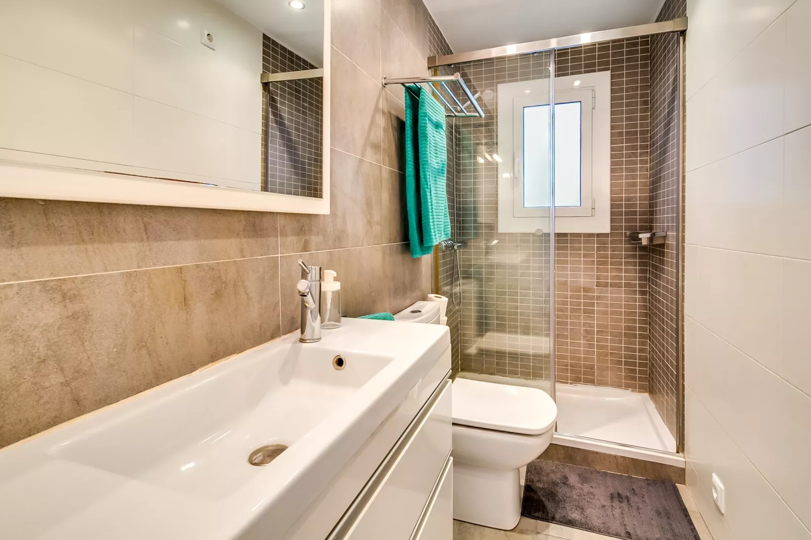 Vivalidays Es Blau -Blanes- Costa Brava-Salle de bain