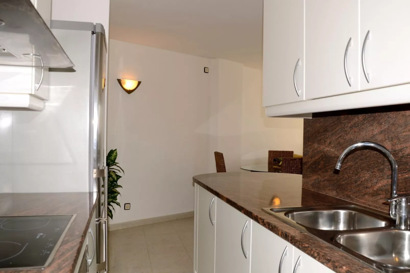 MEDES PLATJA BX-1-Kitchen