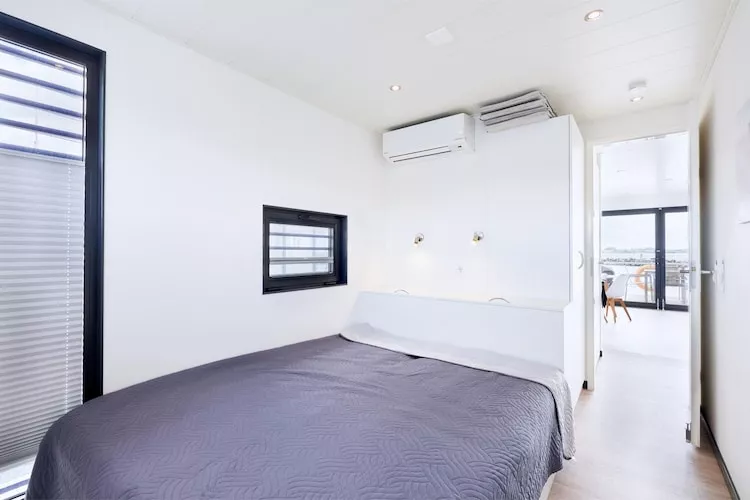Hausboot Fjordblick / 5 Personen-Bedroom