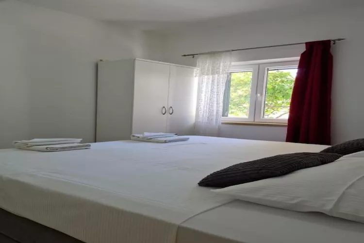 Luxury apartment Ani - Three Bedroom Apartment with terrace and Swimming pool