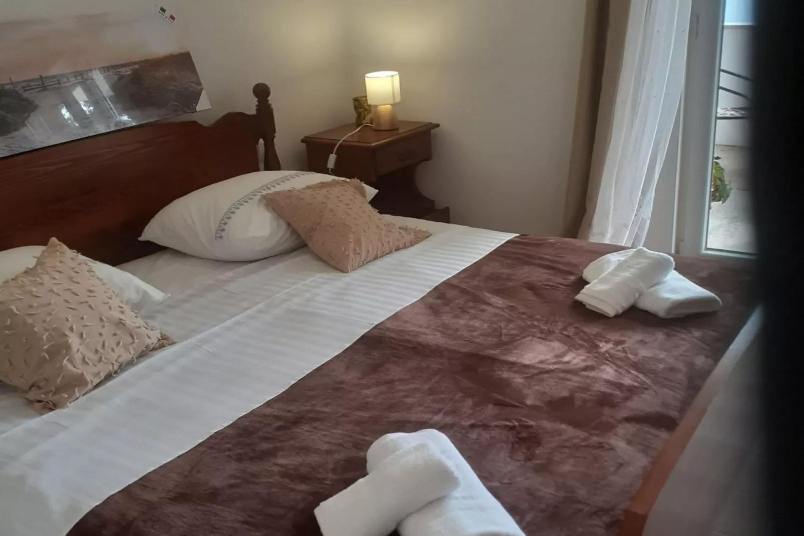 Two Bedroom Apartment with Sea View-Schlafzimmer