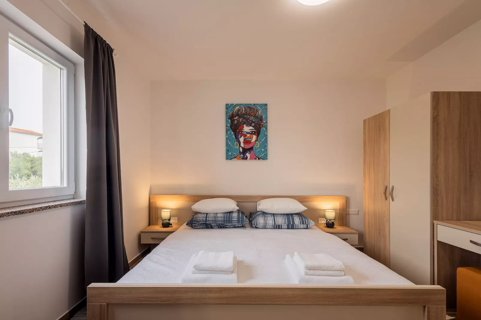 Holiday Home Milutin 1 - Four Bedroom Holiday Home with Private Pool-Chambre