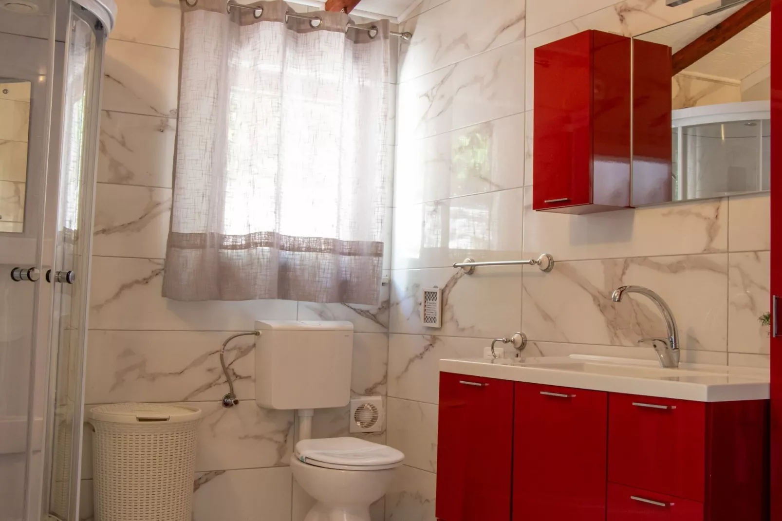 Authentic Dalmatian Treasure Homes - House Wood-Salle de bain