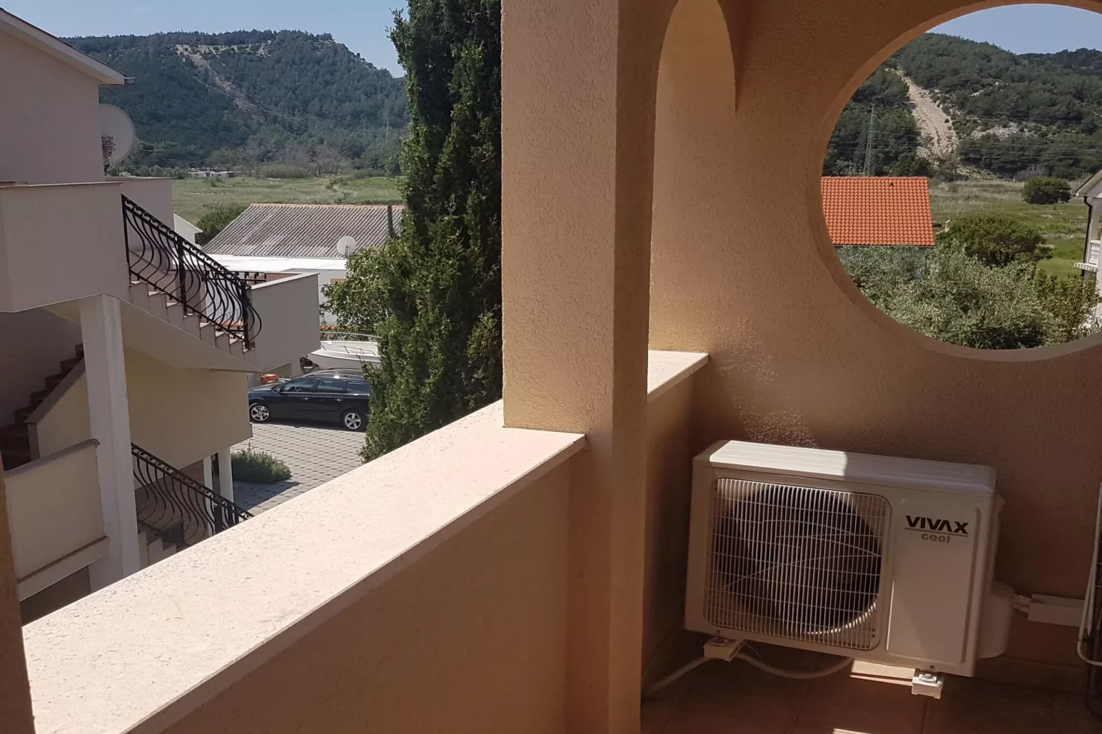 Apartments Danijela & Vlado - Two Bedroom Apartment with Balcony and Garden View-Im Freien