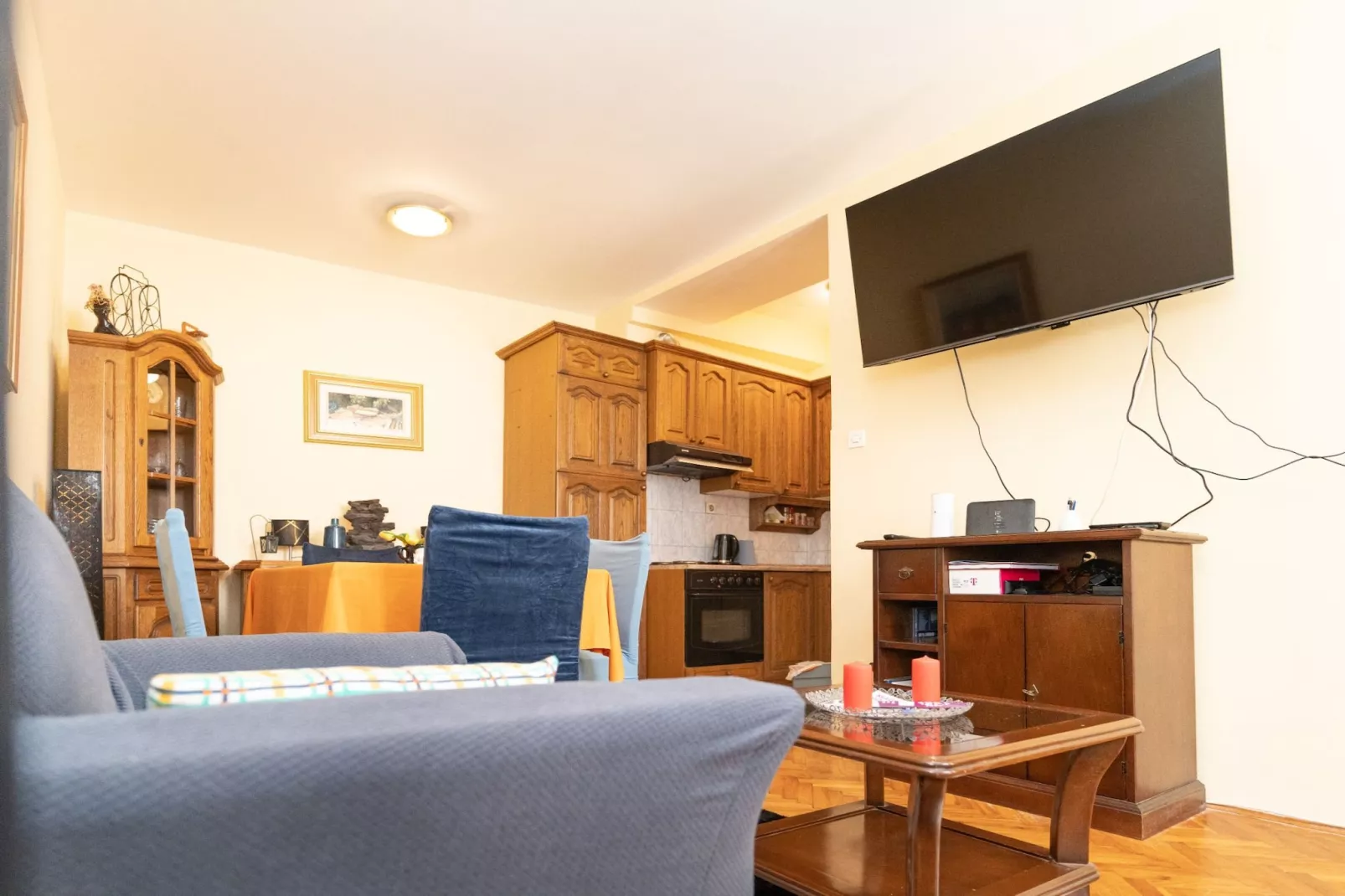 Casa Radha Bella - Two Bedroom Holiday Home-Wohnzimmer