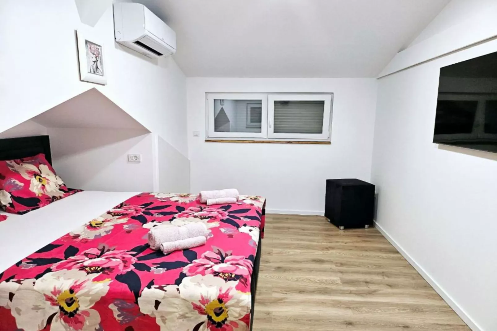 Villa Nika - Three Bedroom Villa with Private Pool-Schlafzimmer
