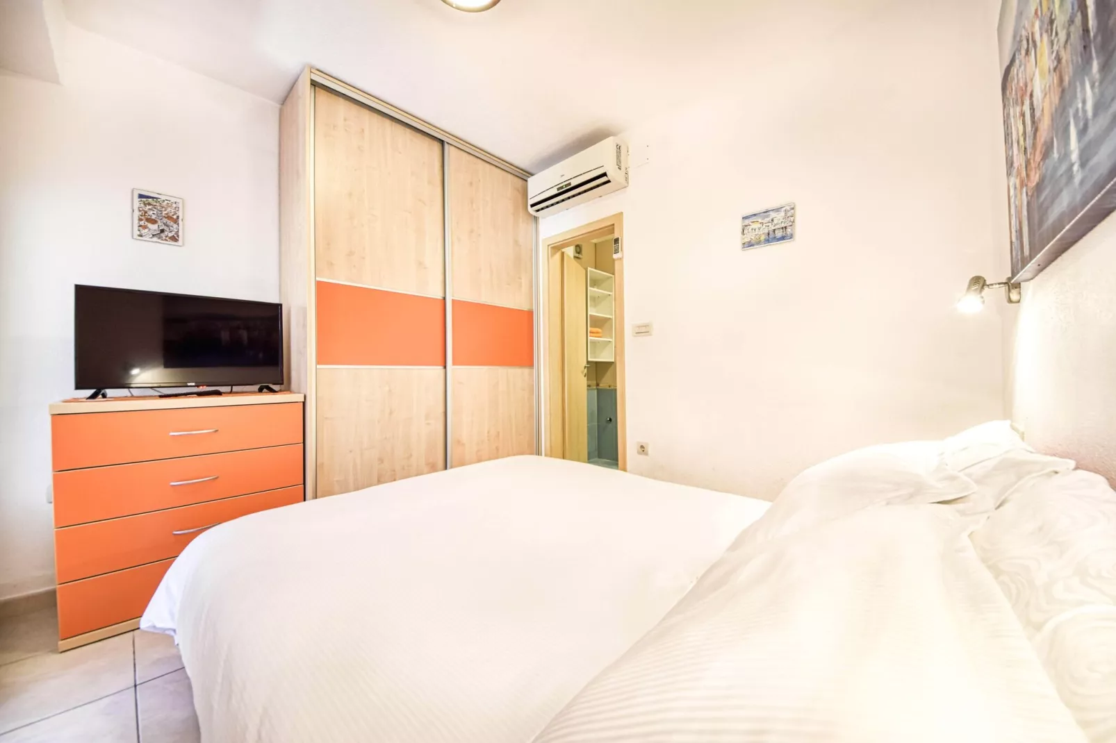Apartments Gracin - One Bedroom Apartment with Terrace (A1)-Bedroom
