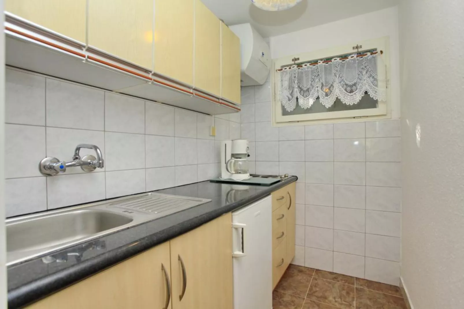 Apartments Villa Cebalo Korčula - Standard One Bedroom Apartment with Terrace and Sea View   EMA-Kitchen