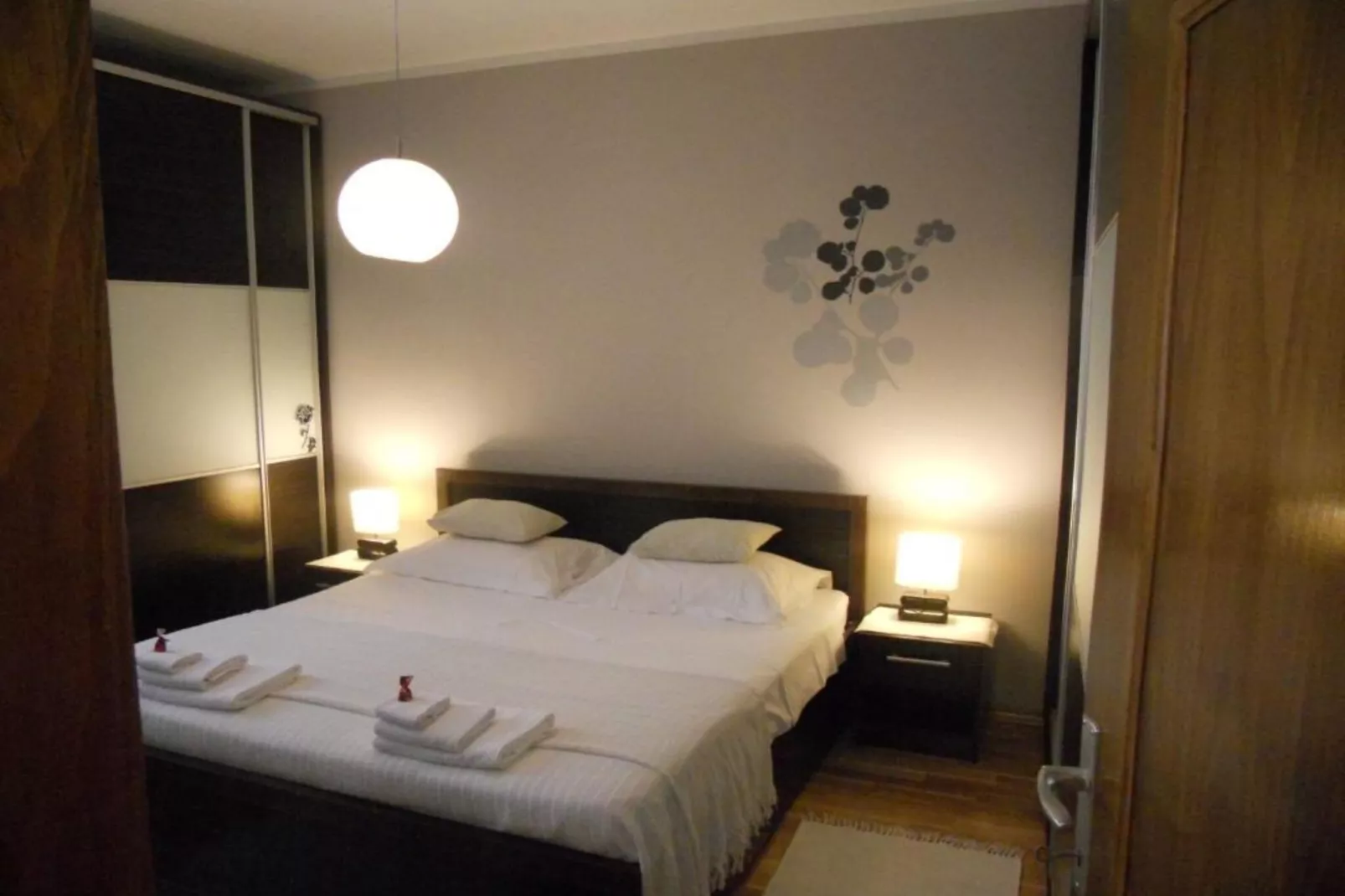 Apartment Plaza - One Bedroom Apartment With Sea View-Bedroom