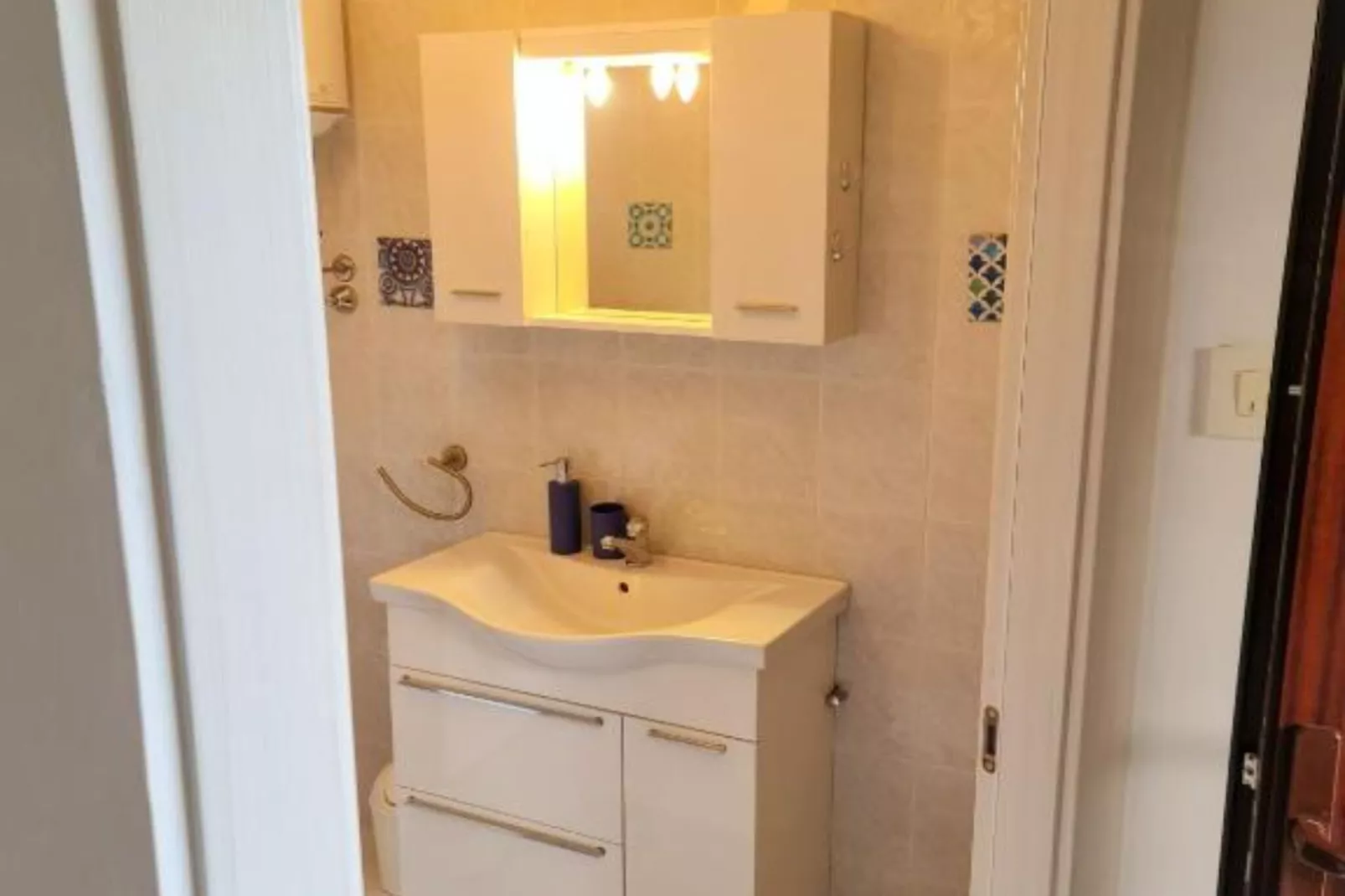 Apartments Marko - Three Bedroom Apartment with Sea View-Badezimmer