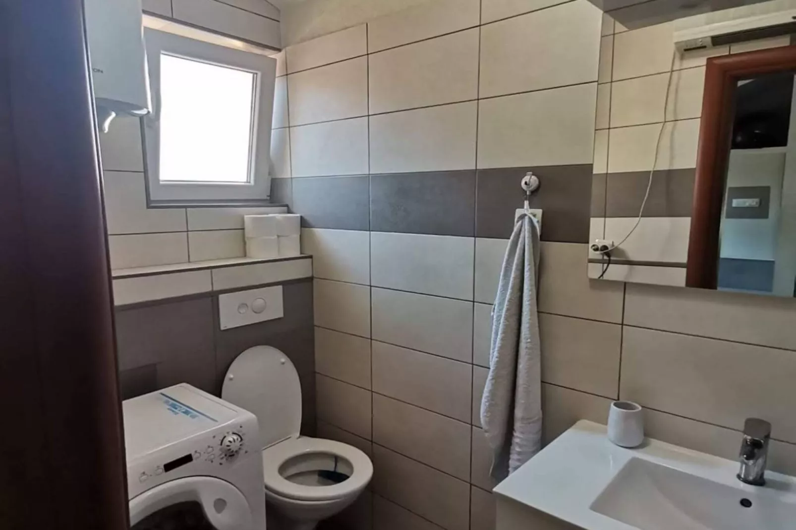 Luxury Seget Donji Apartments with Terrace and Sea View - Two Bedroom Apartment with Terrace and Sea View-Badezimmer