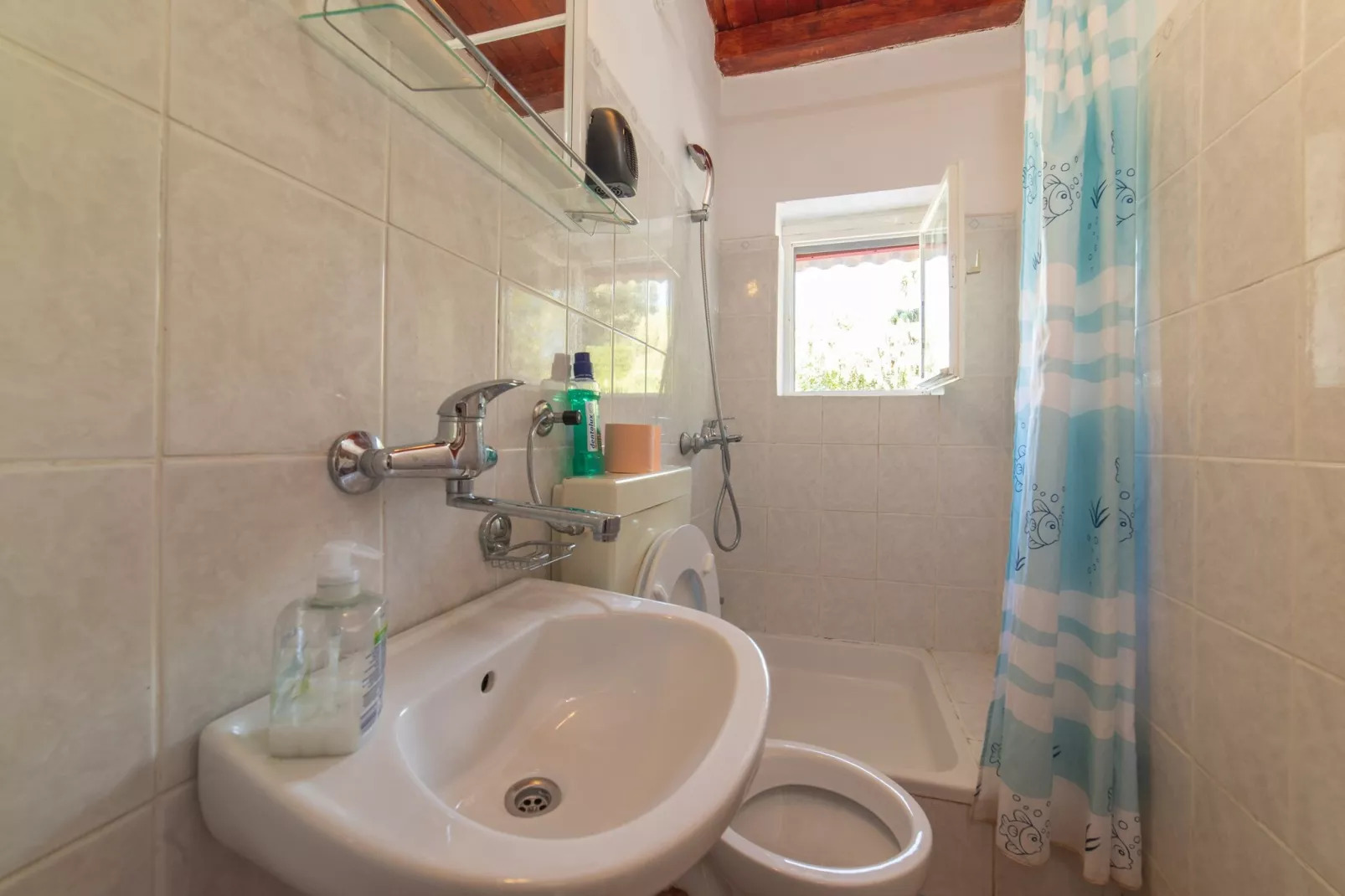 Two Bedroom Holiday Home-Badezimmer