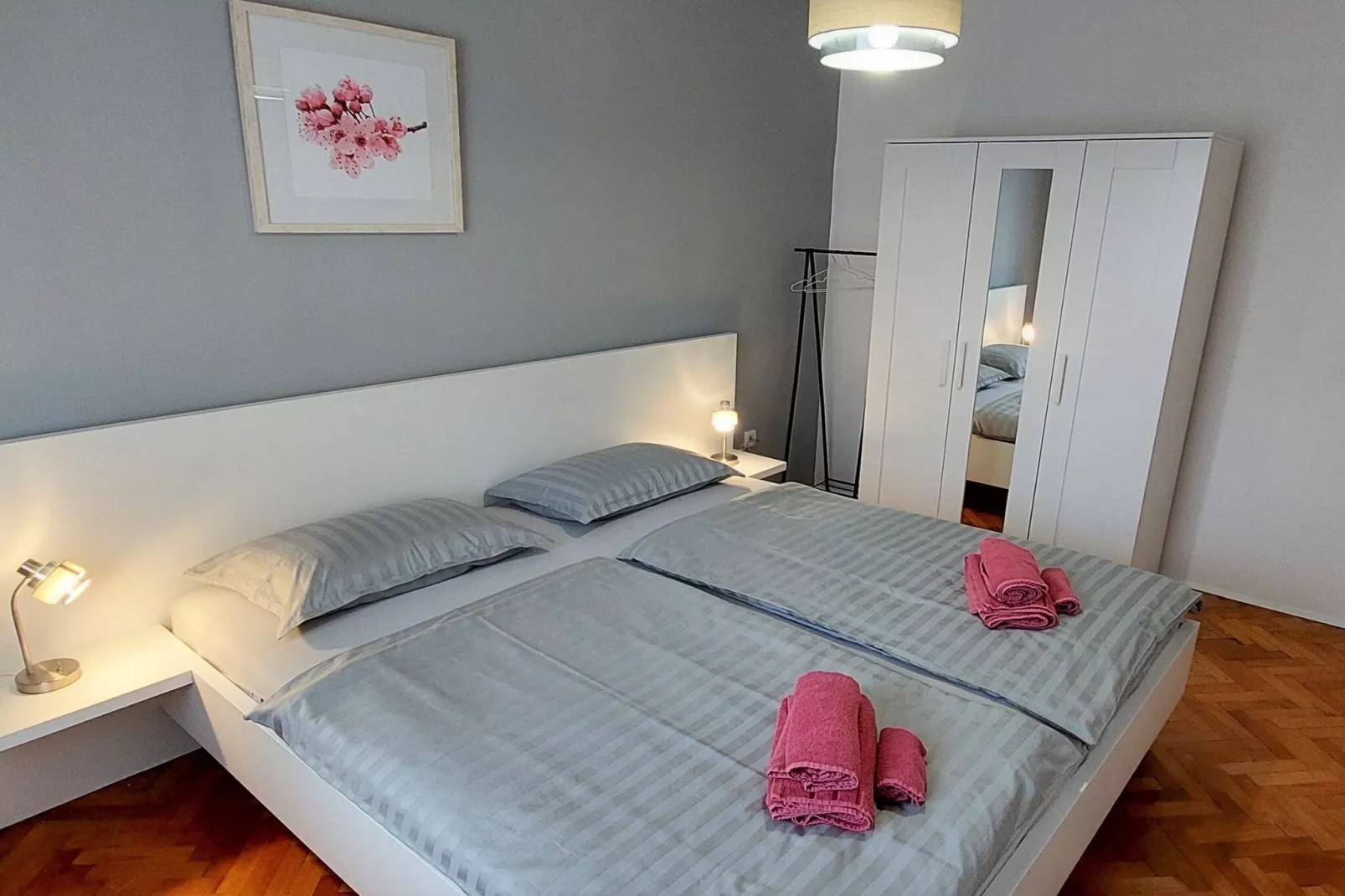 Modern Crikvenica Apartments with Sea View - Two Bedroom Apartment with Balcony-Chambre