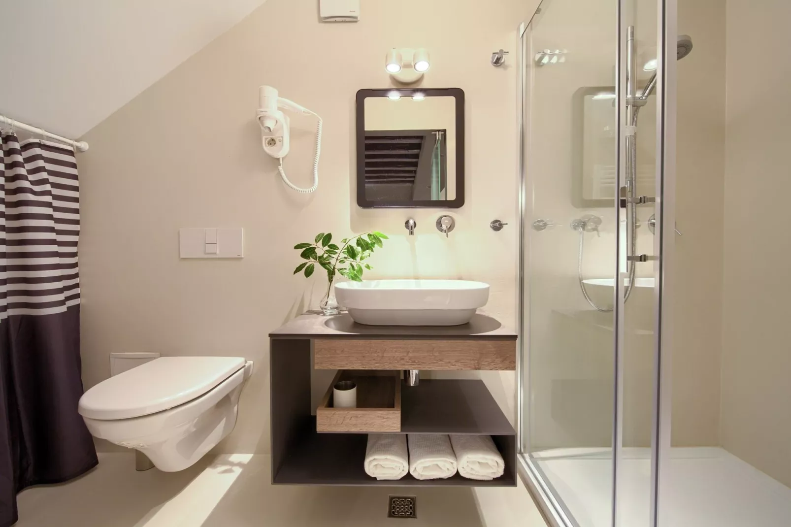Vibrant and Elegant Downtown Krk Apartments - Studio Apartment (owner 1)-Salle de bain