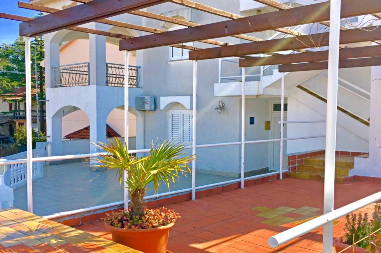 Bright Krk Apartment with Balcony and Beach Proximity - One Bedroom Apartment-Im Freien