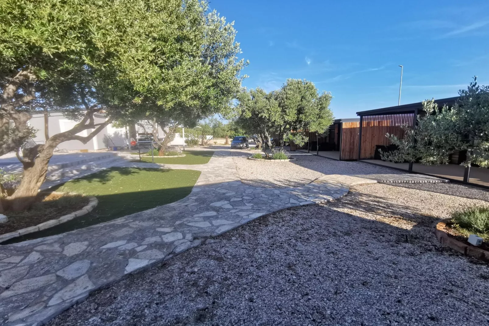 Comfort Two Bedroom Mobile Homes Pirovac - Classic Two Bedroom Mobile Home with Sea View and Terrace-Außenbereich