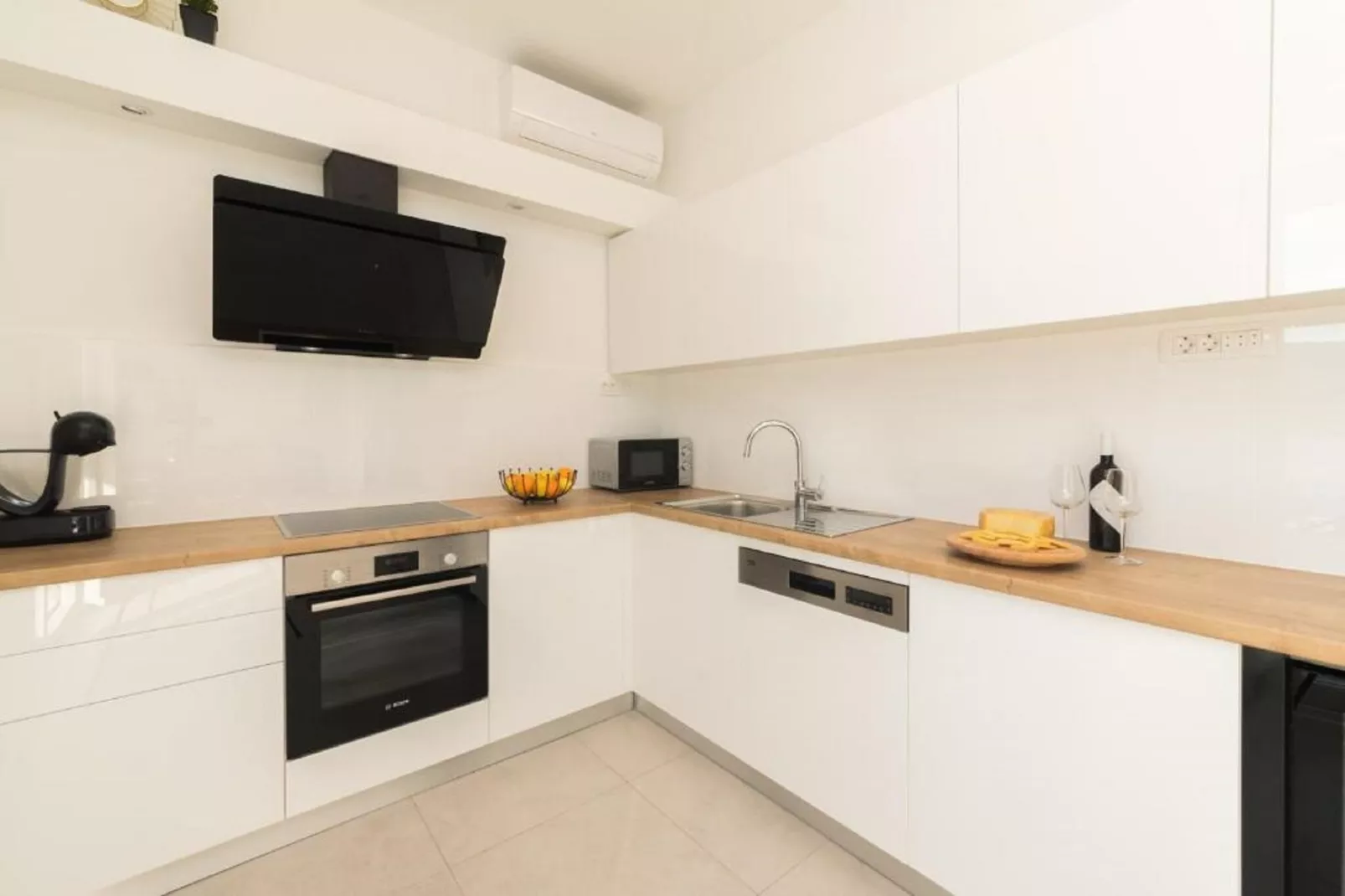 Luxury Villas Bellavista - Four Bedroom Villa with Pool (Villa 1)-Kitchen