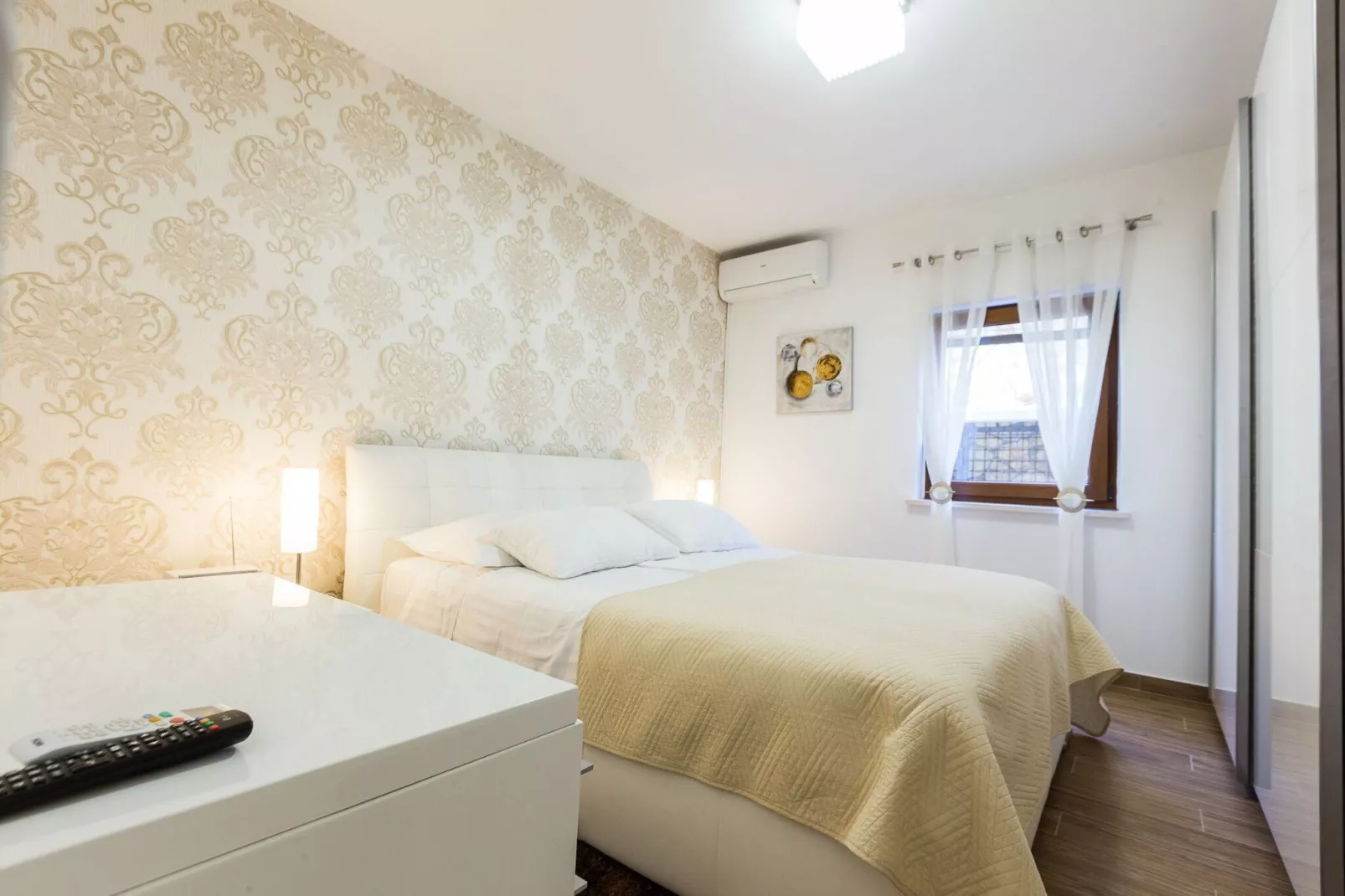 Modern Escape with Private Pool, Sauna, Game Room & BBQ, near Zadar - Four Bedroom Villa-Schlafzimmer