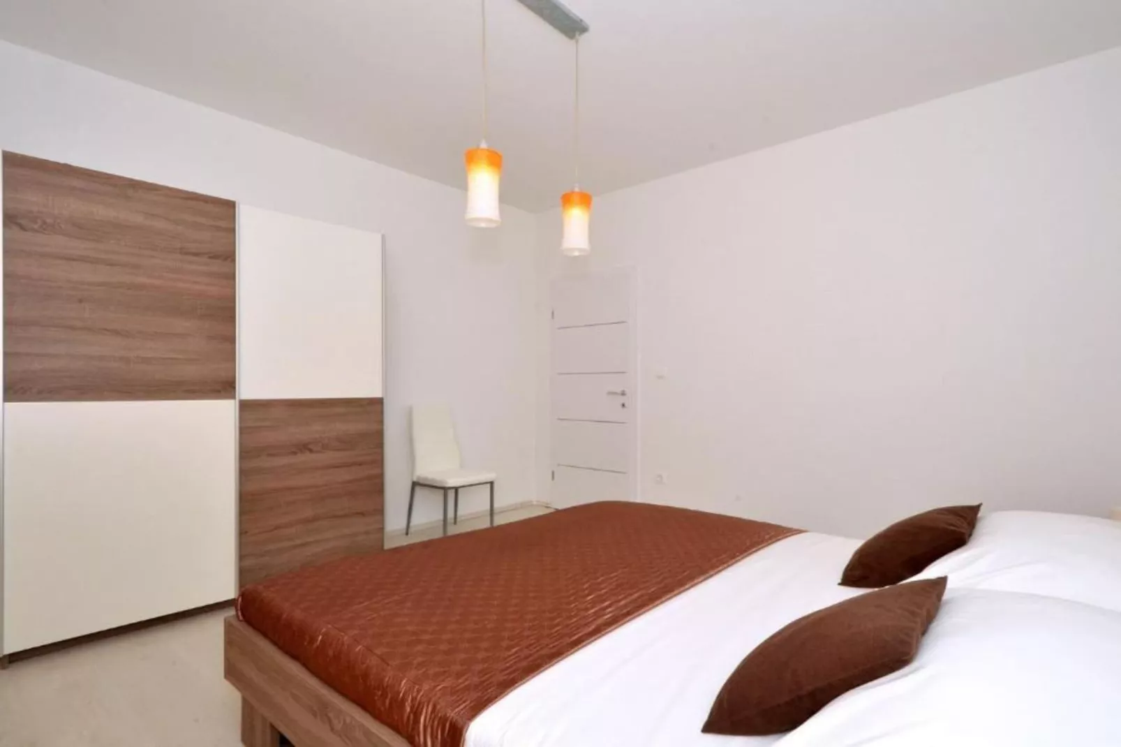 Holiday Home Mery - Two Bedroom House-Schlafzimmer