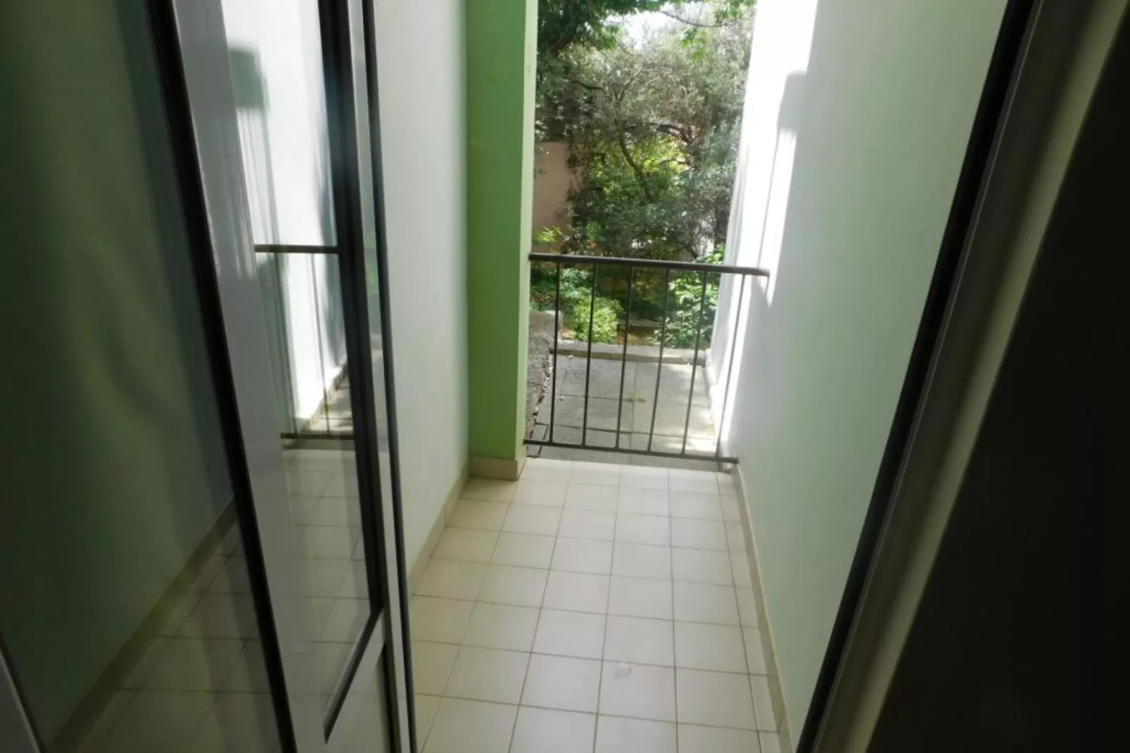 Apartments Roščić - Two Bedroom Apartment with Balcony-Schlafzimmer