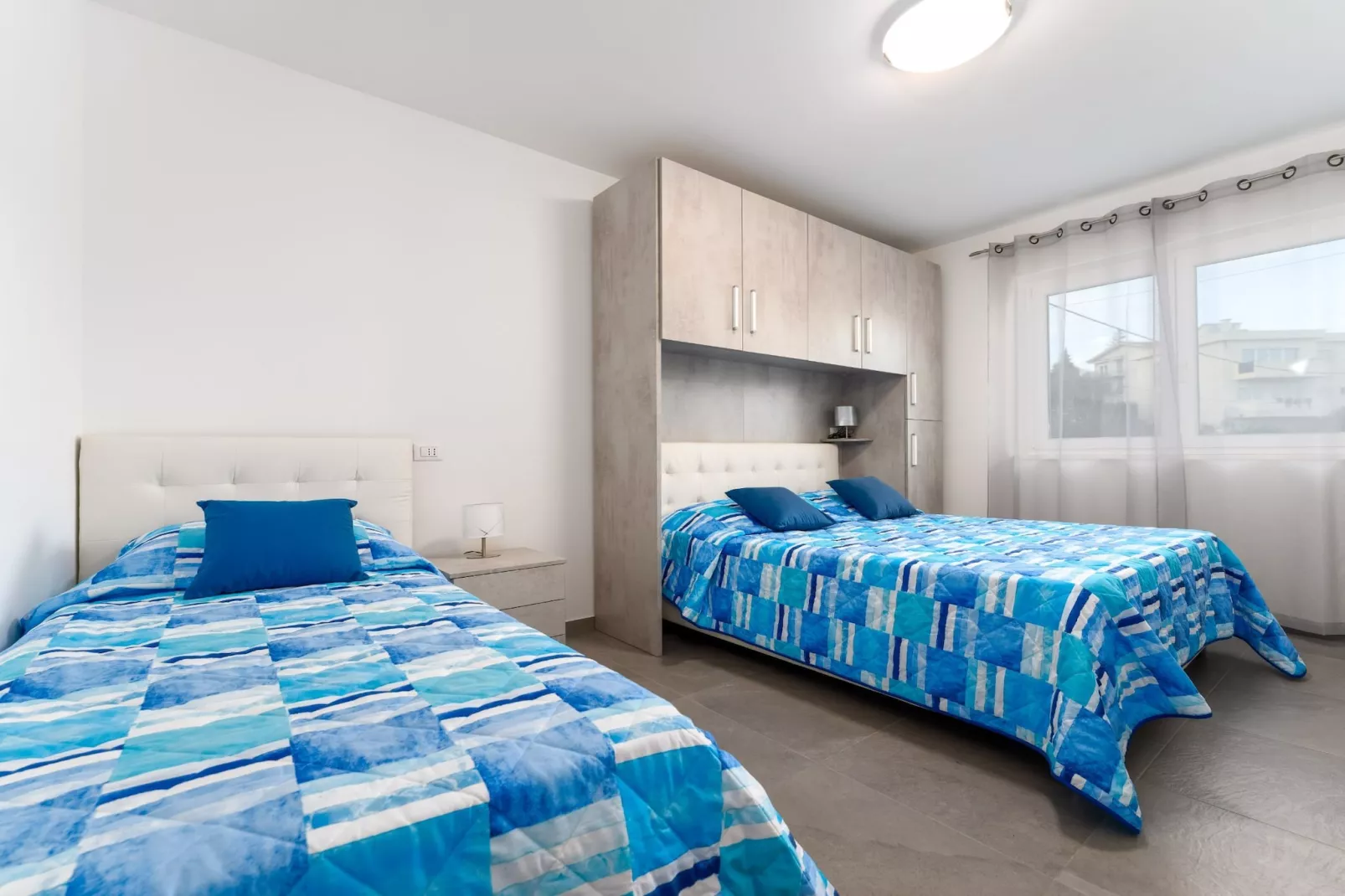 Apartment Baricevic - Two Bedroom Apartment with Balcony-Wohnzimmer