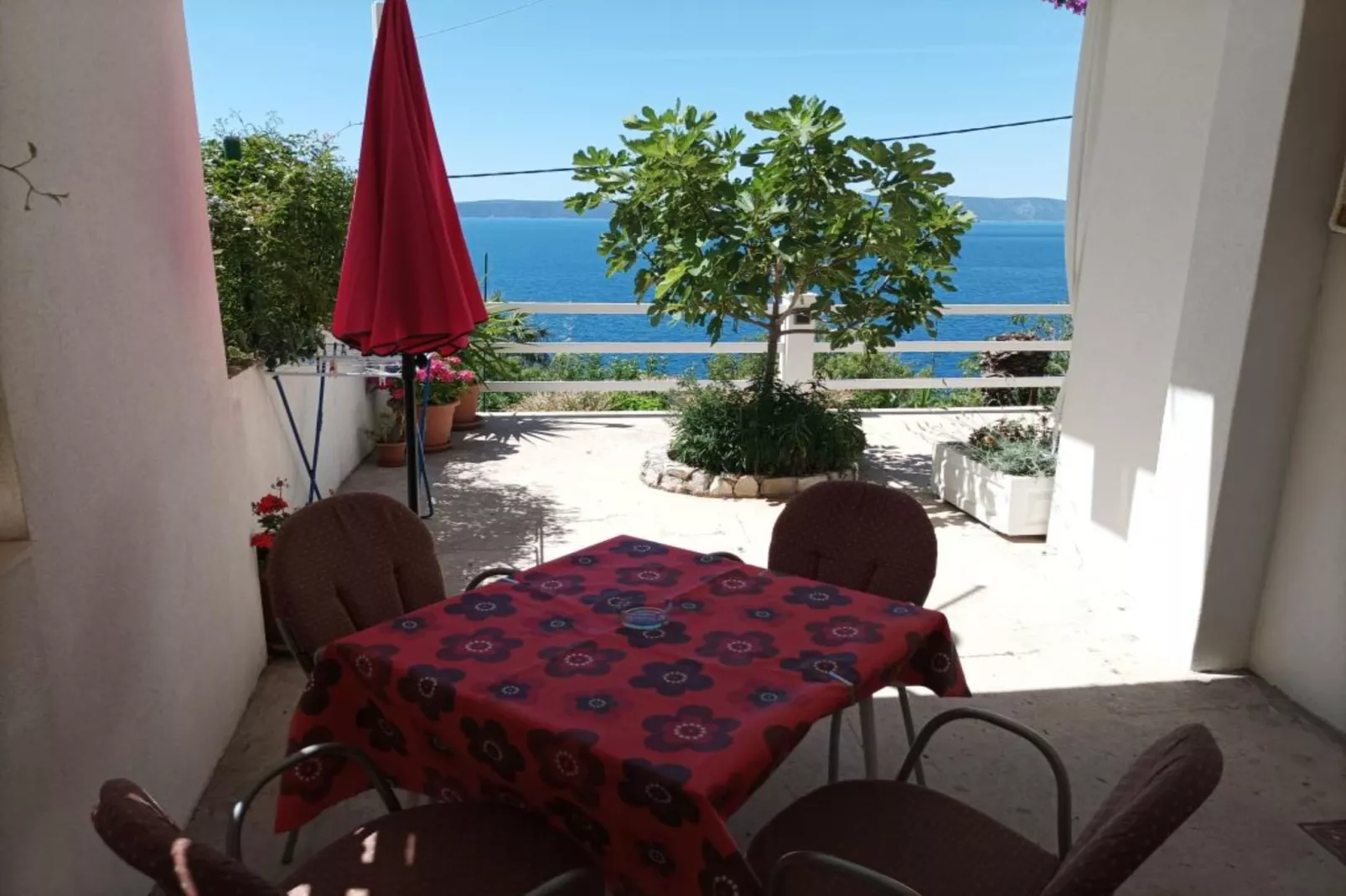 Sea View Apartments Lendic Podgora - Comfort Studio Apartment with  Balcony and Sea View-Im Freien