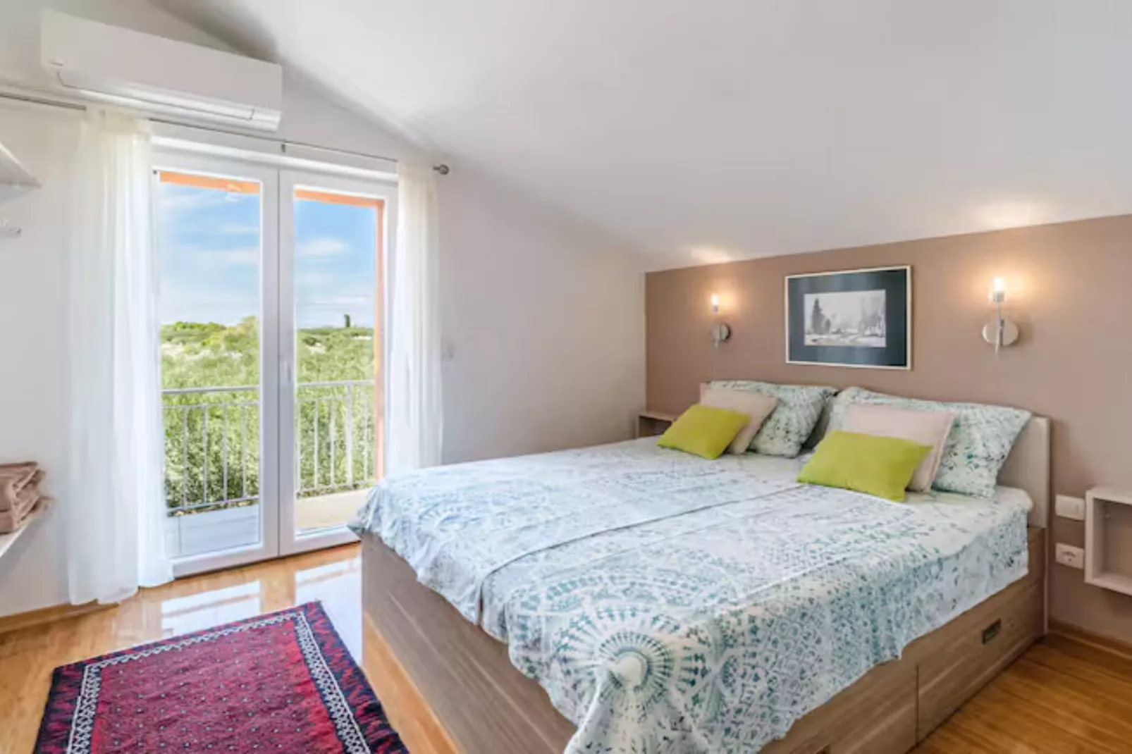 Holiday home House of the Sun - Three Bedroom Holiday Home with Pool-Chambre