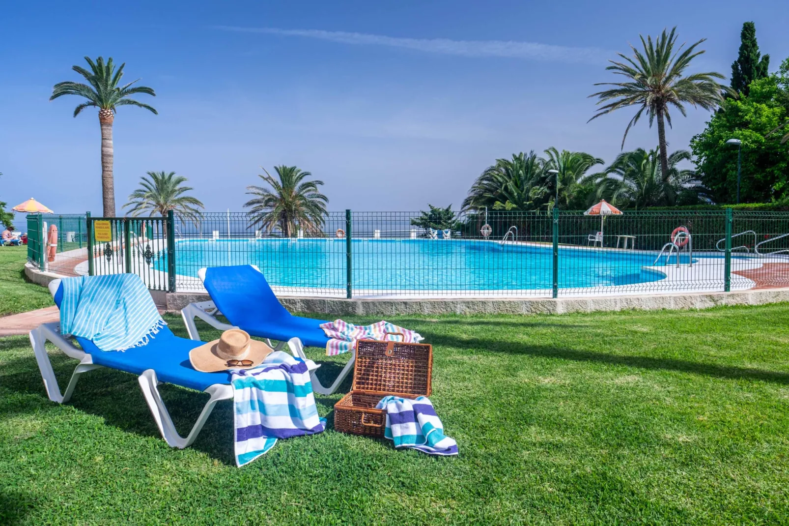 816 Torre-Schwimmbad