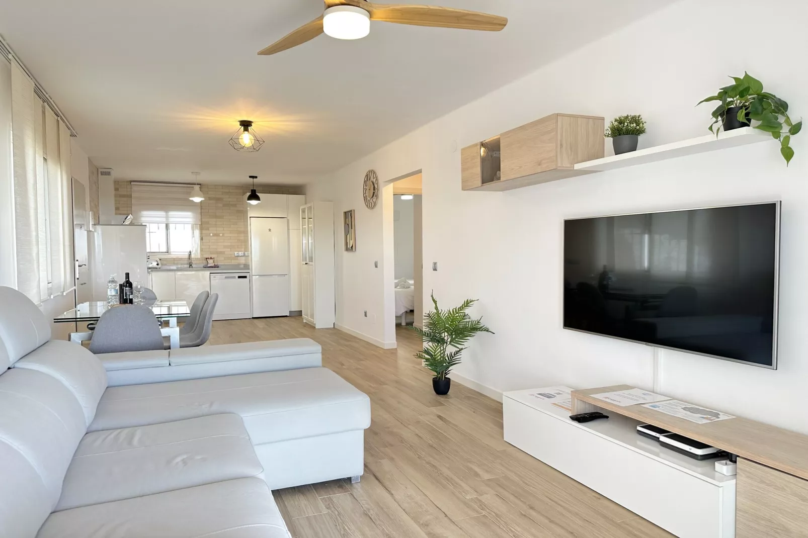 La Noria Sunny Stay by Casasol-Living room