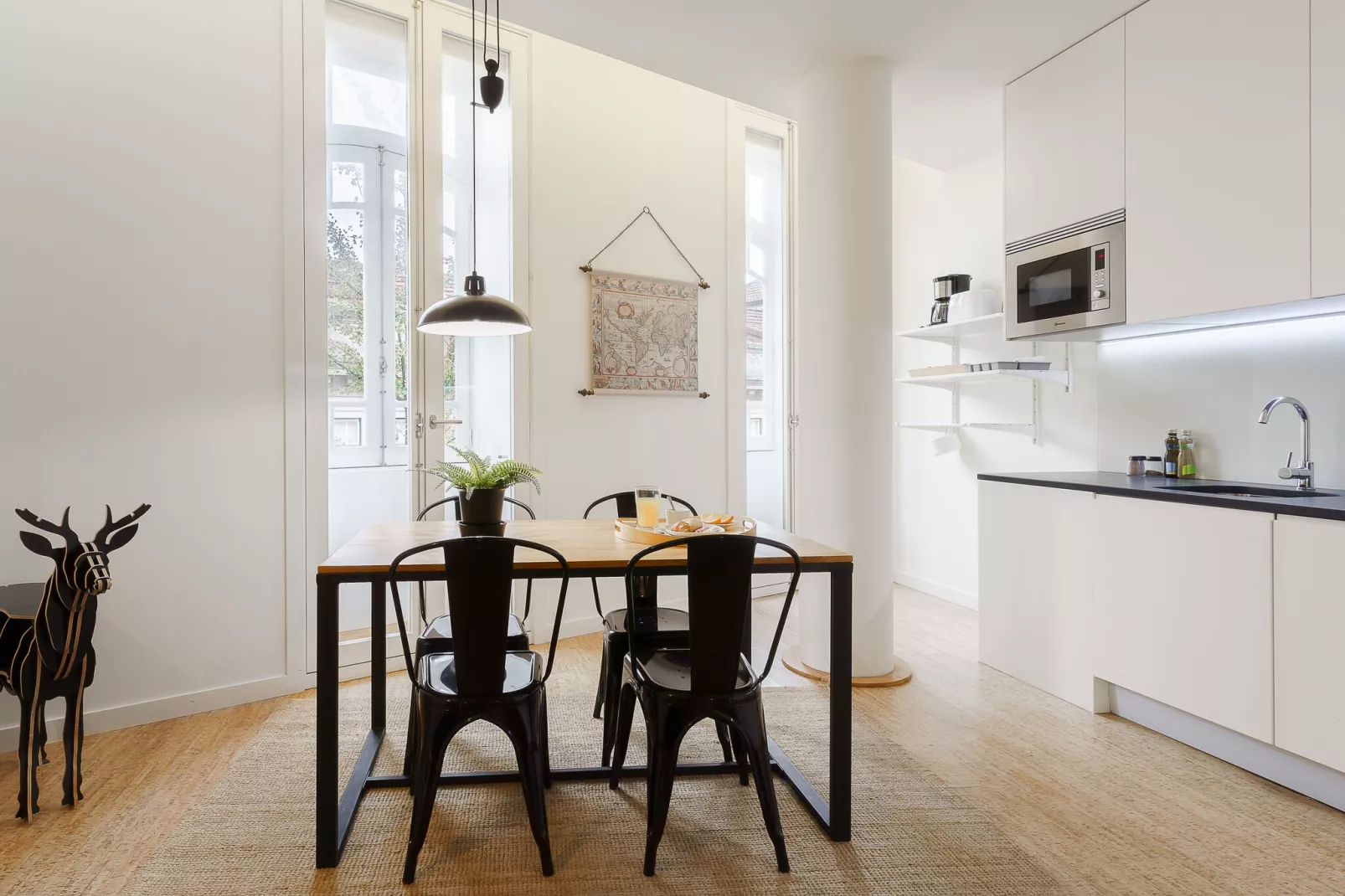 On Trend Nightlife Studio 203-Kitchen
