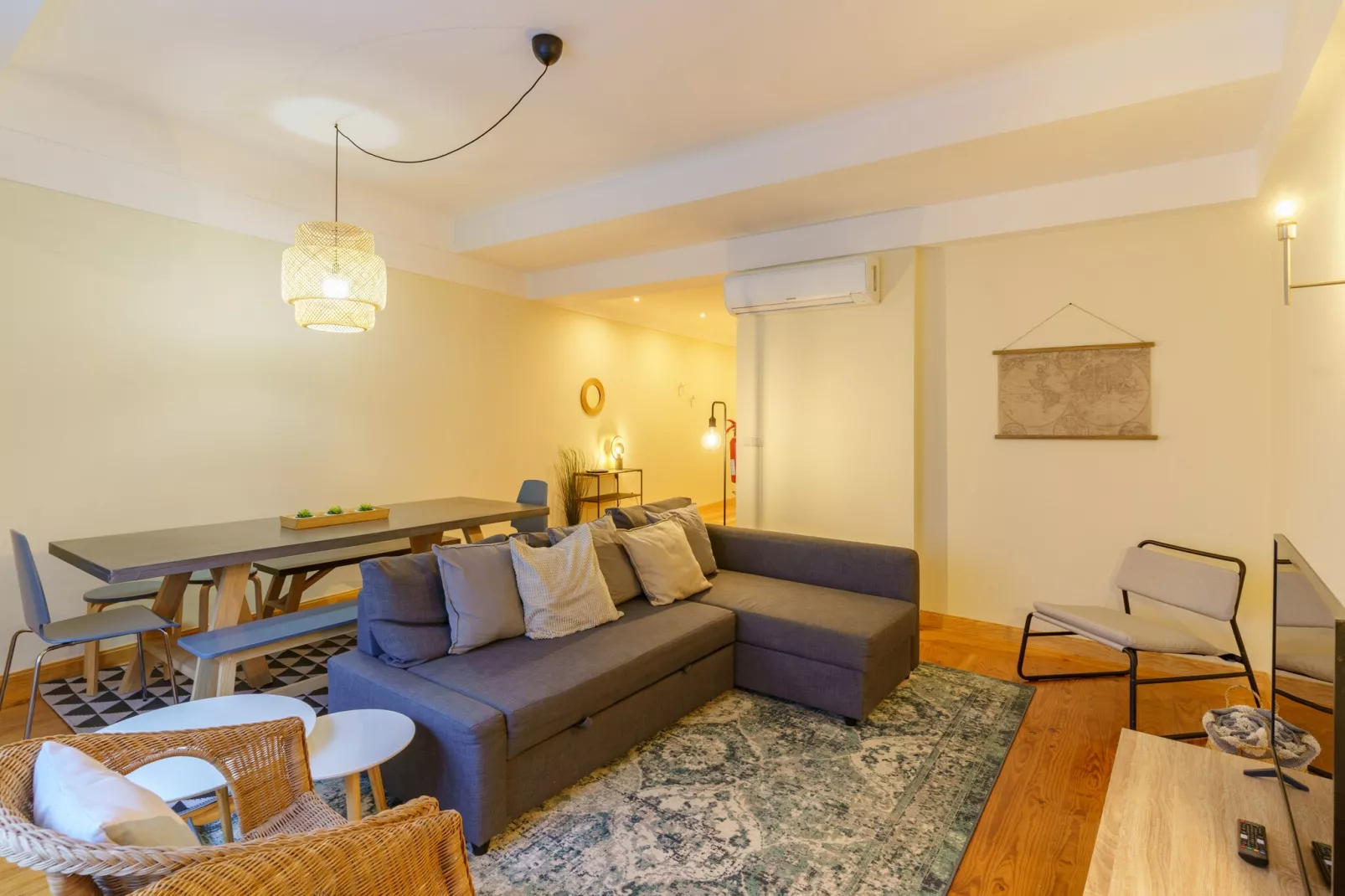 Feel Porto Downtown Woods Flat-Salon