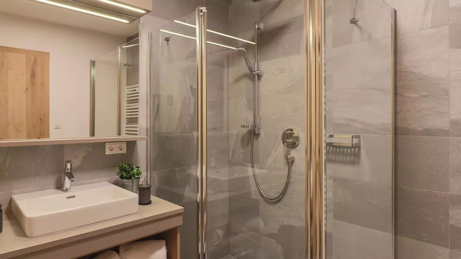 Kitzbüheler Alpenlodge Top A2-Bathroom