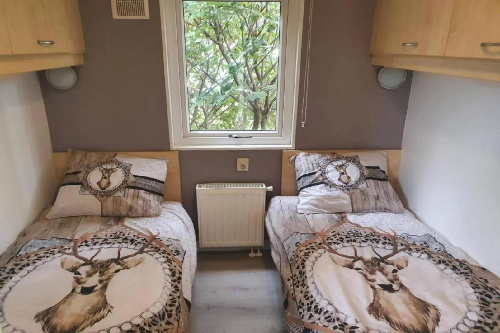 Chalet in Veluwe near Kootwijkerzand-Bedroom